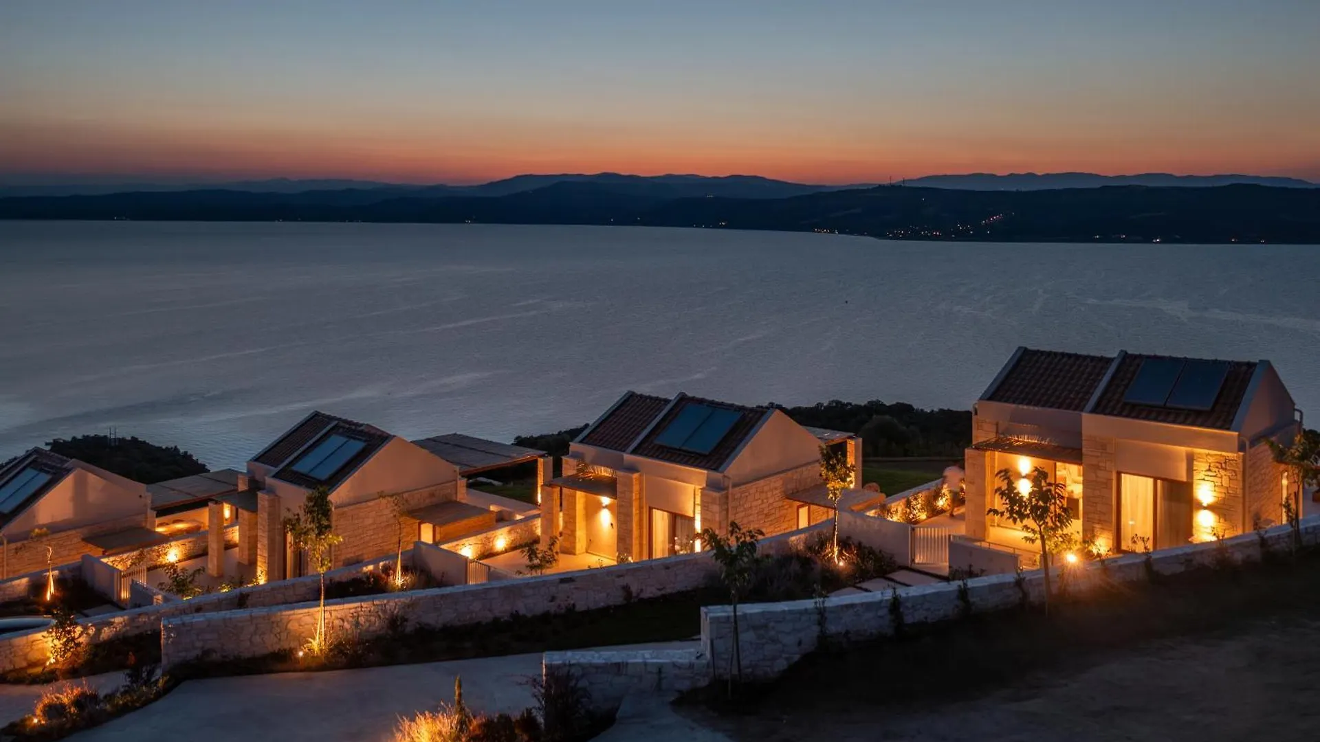 Sun Rise Villas 阿莫利亚尼岛